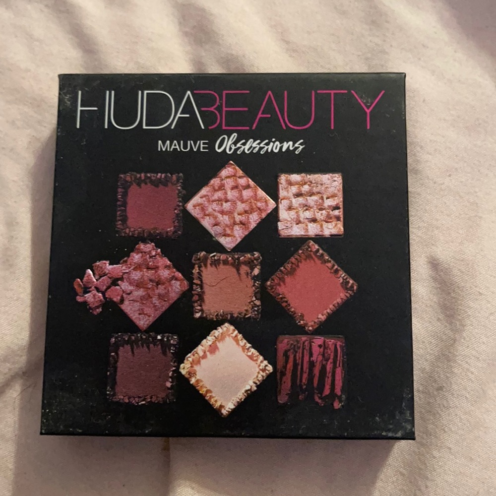 huda beauty mauve obsessions